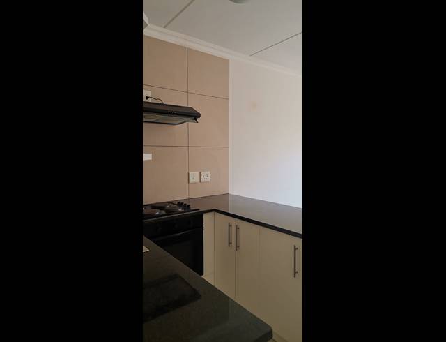 2 BEDROOM APARTMENT RENTED IN TOWNSEND ESTATE